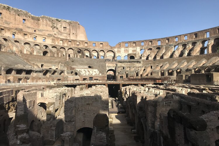 Coliseo con Arena, Foro Romano y Palatino Experiencia con recorrido a pie por la ciudad