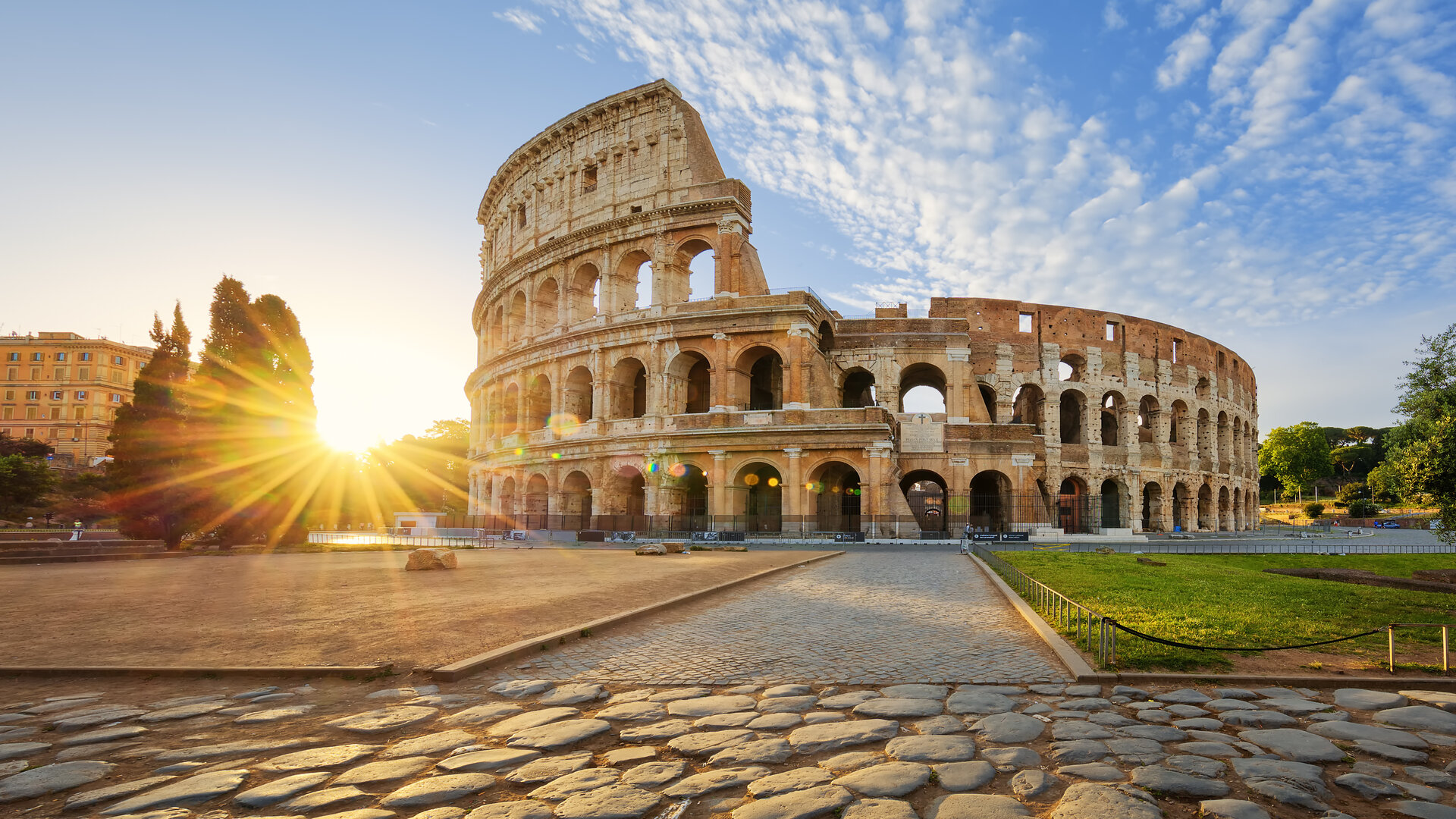 Colosseum Roman Forum and Palatine Hill experience with multimedial video