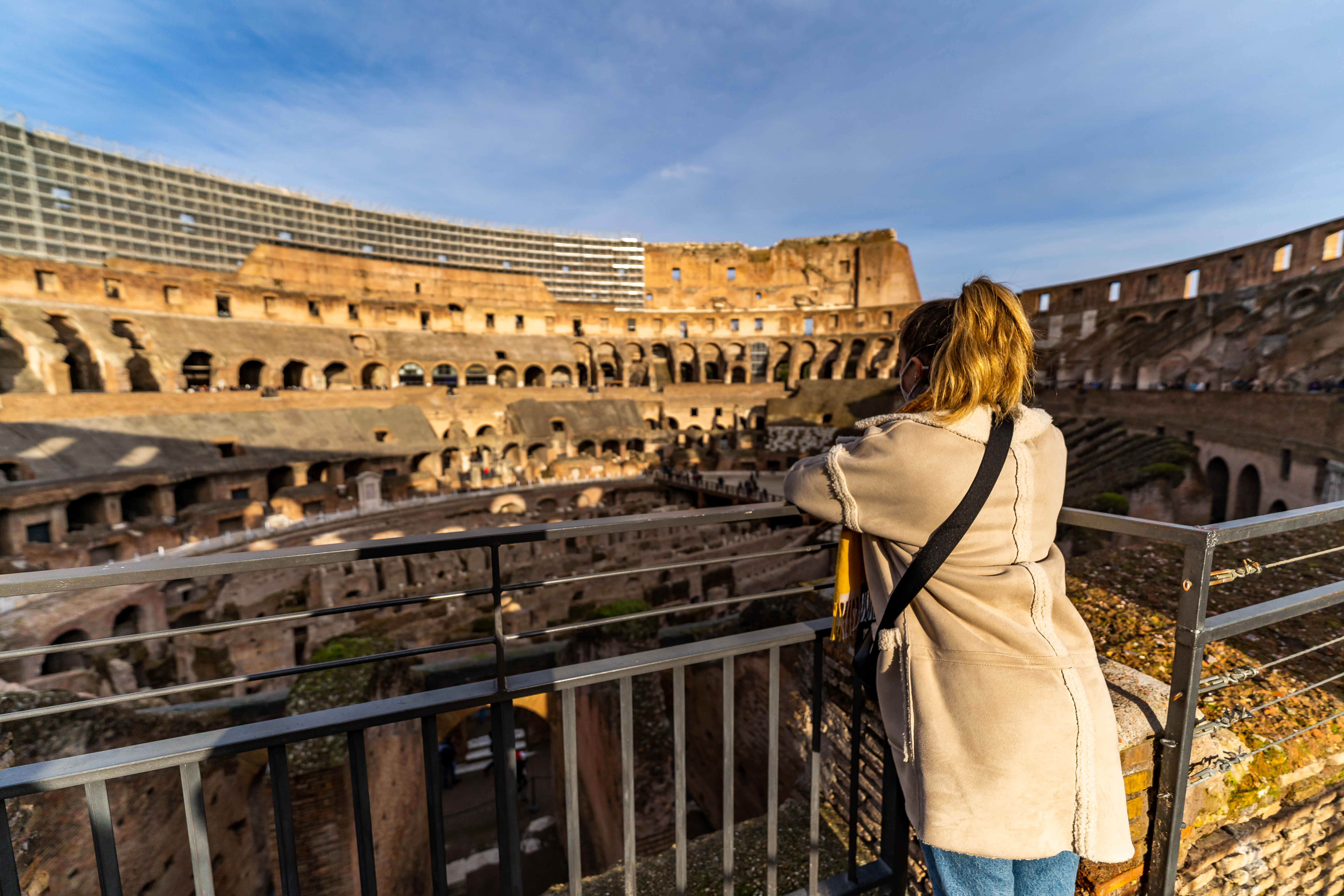 Colosseum Arena, Roman Forum and Palatine Hill Experience with Panoramic View Aperitif