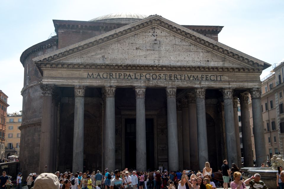 Pantheon: reserved entrance with audioguide