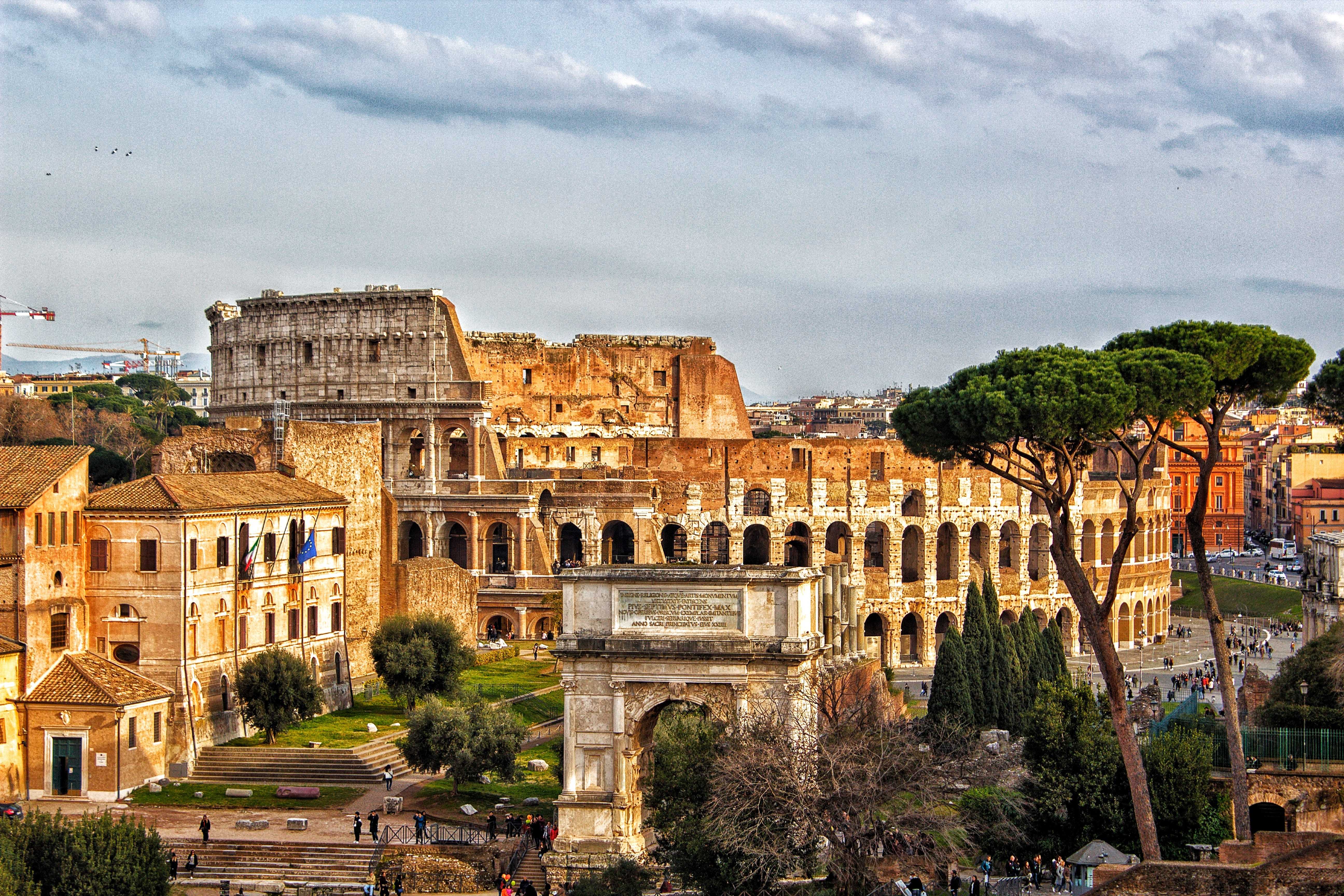 Visita guiada combinada: Coliseo, Museos Vaticanos y Capilla Sixtina